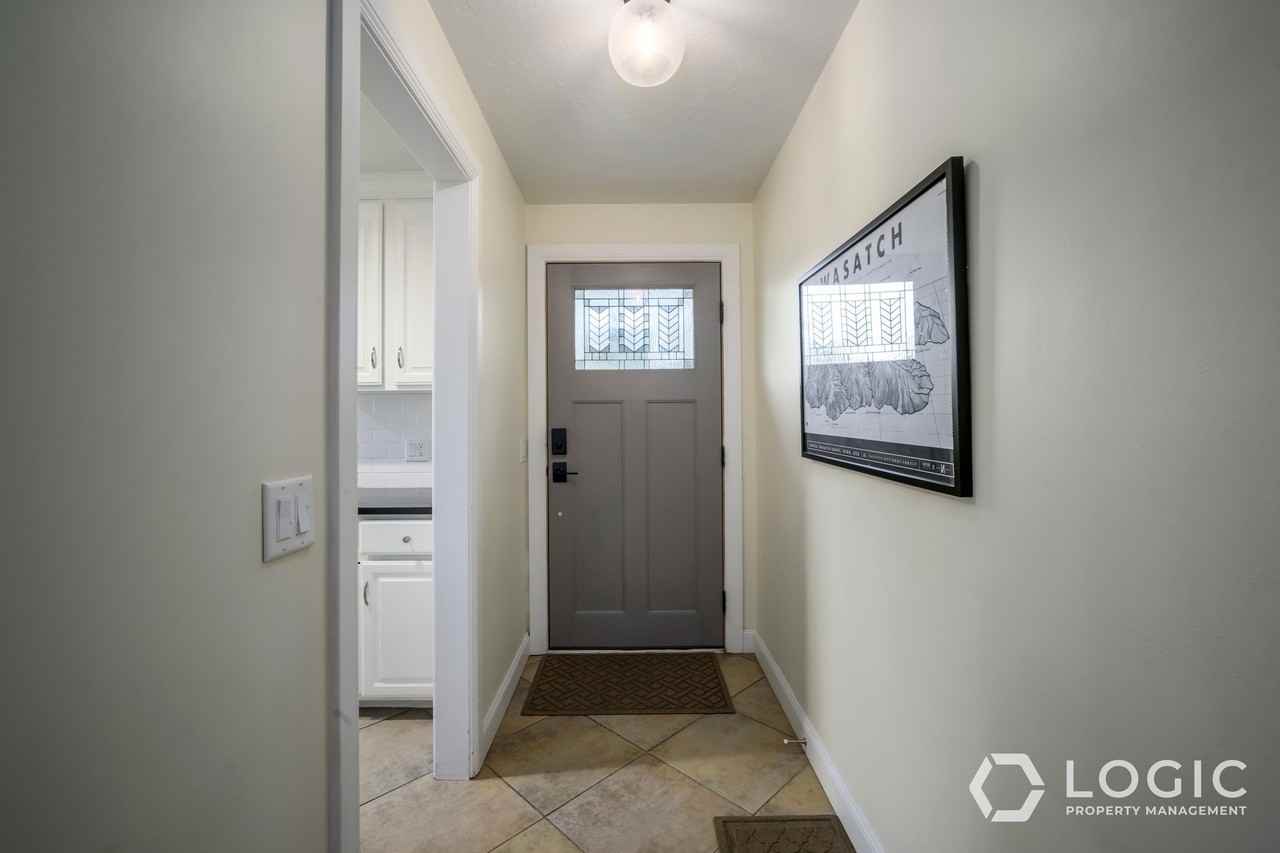 3760 E Millstream Dr - Photo 4 of 23