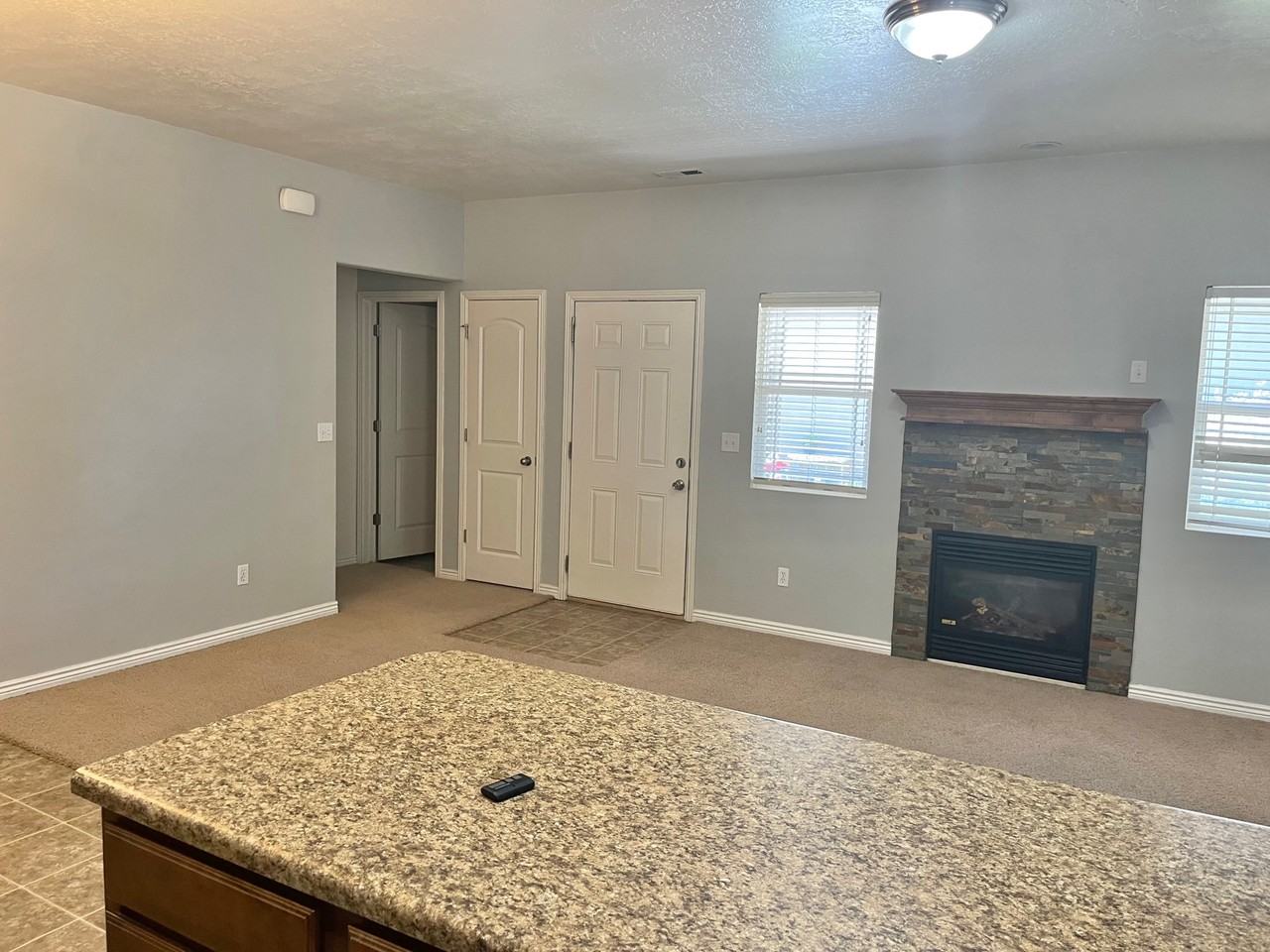 664 Southeast #I - Photo 2 of 30