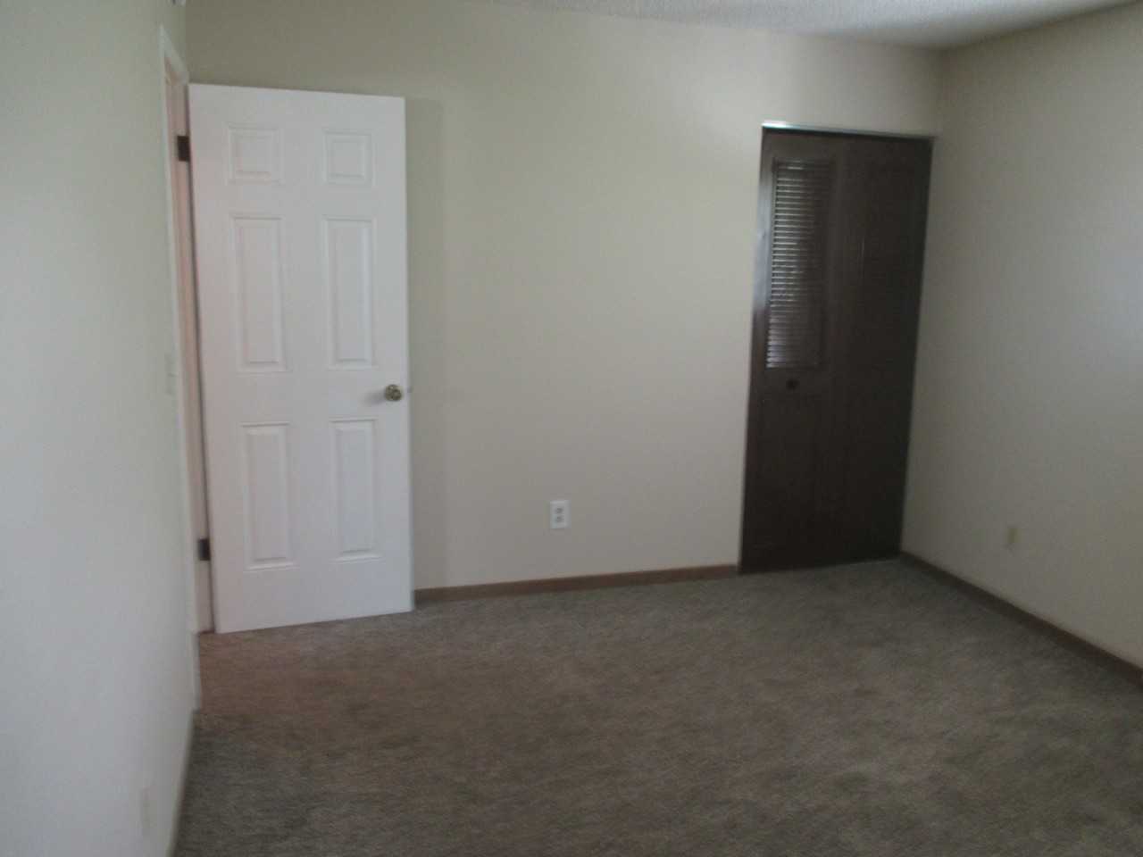 16001 Northeast Halsey Street #18 - Photo 5 of 11