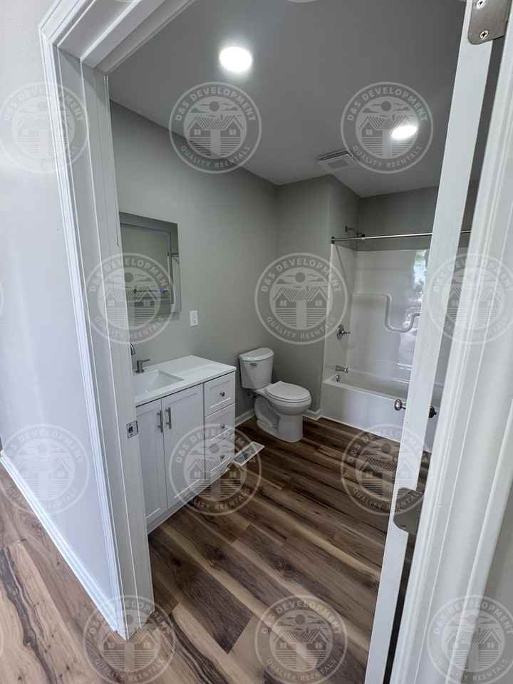2435 Lincoln Ave #6 - Photo 7 of 10