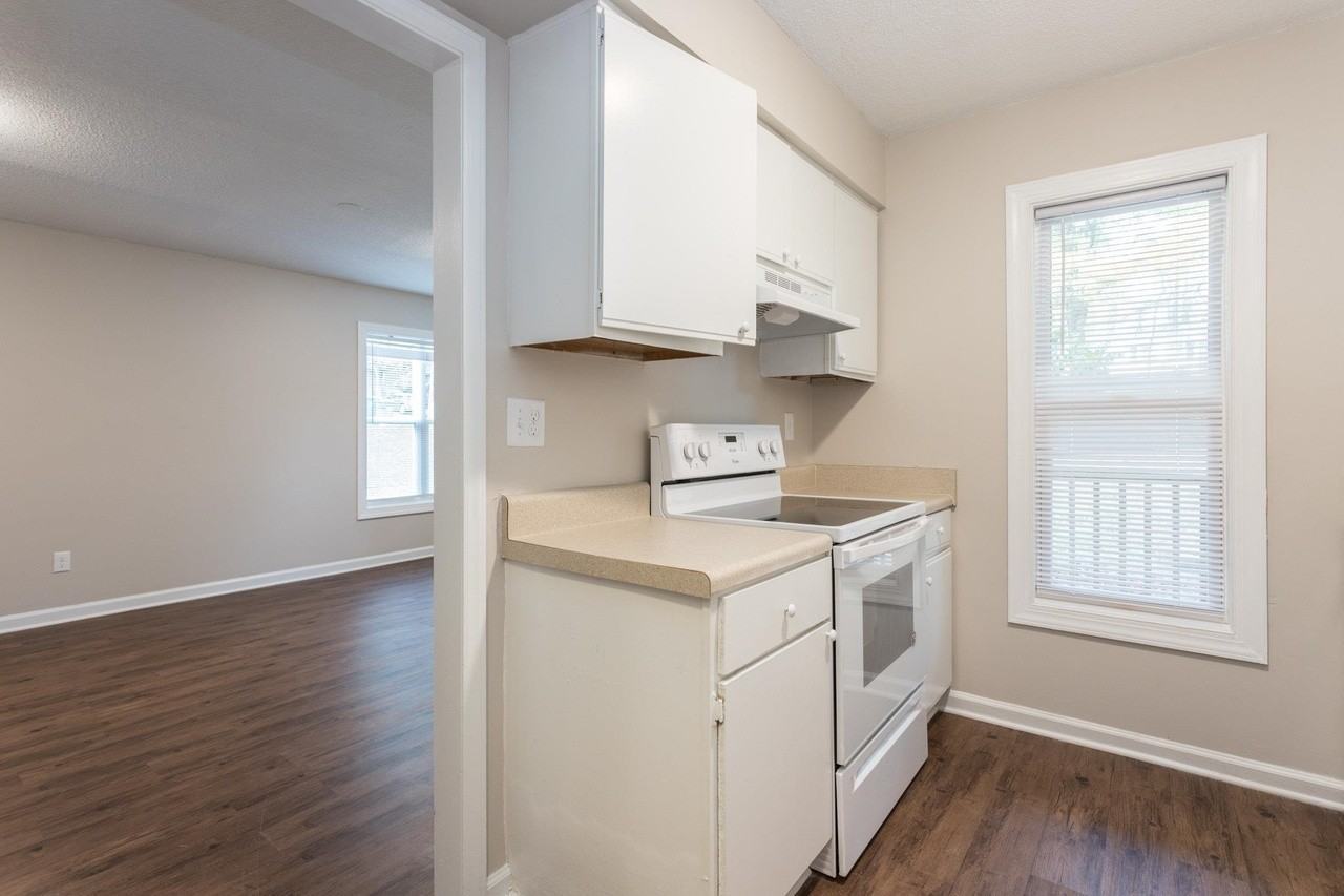 918 Fiske St #4 - Photo 4 of 8