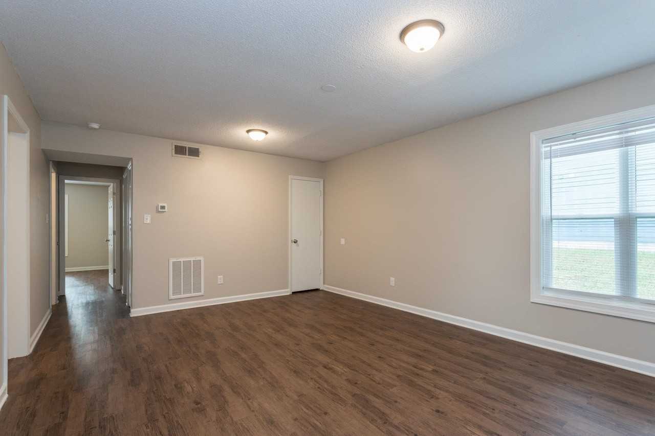 918 Fiske St #4 - Photo 5 of 8