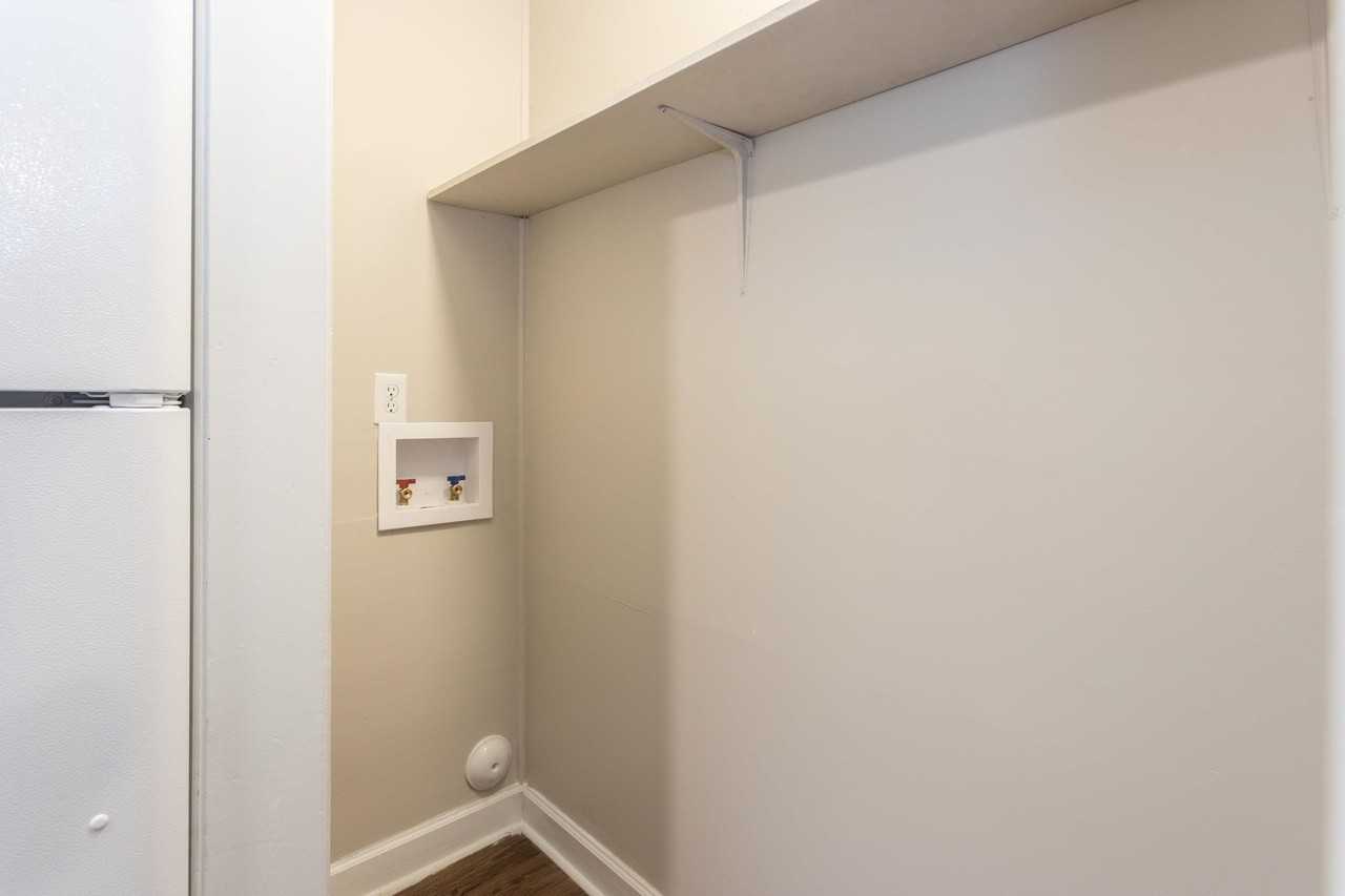 918 Fiske St #4 - Photo 7 of 8