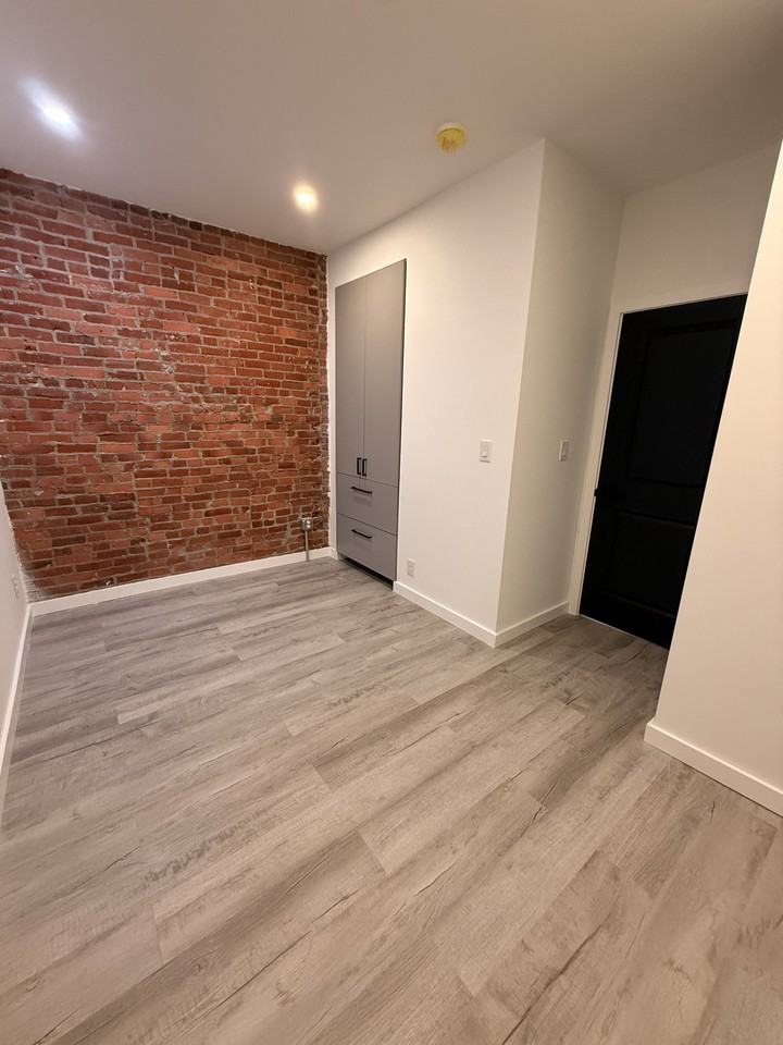 3340 Potter St #2 - Photo 5 of 10