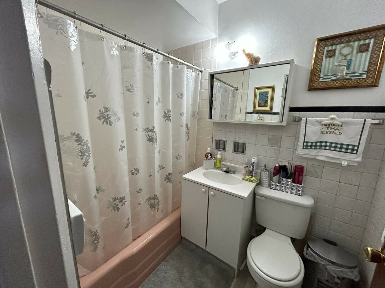 1952 N 17th Ave #4 - Photo 5 of 5