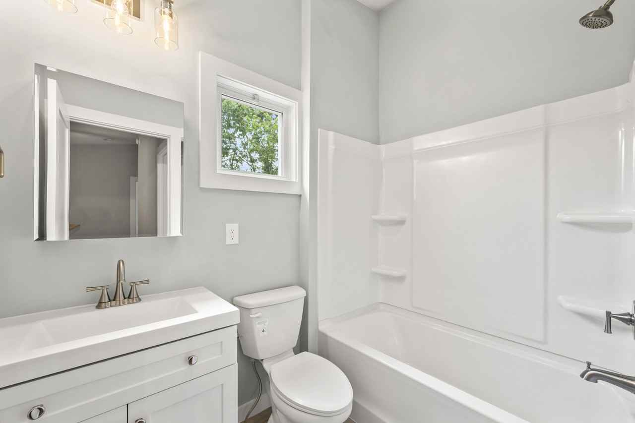 110 Lager Ln - Photo 7 of 10