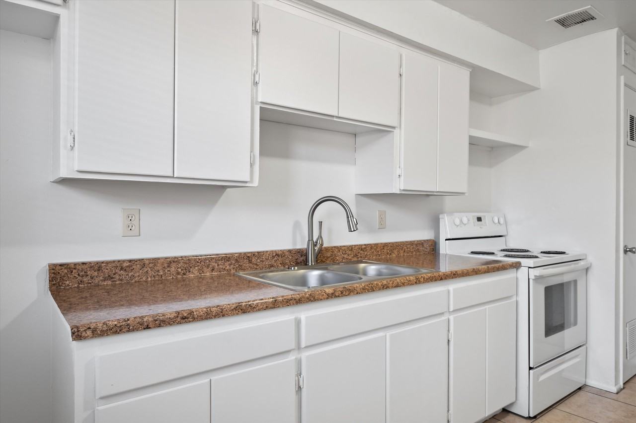 4525 E Bellevue St #A - Photo 5 of 18