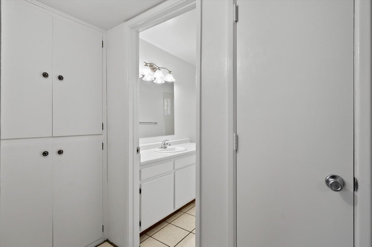 4525 E Bellevue St #A - Photo 6 of 18
