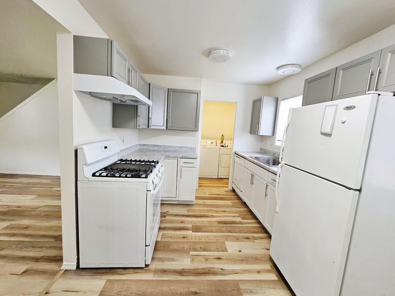 8011 E 16th Ave #D - Photo 3 of 19