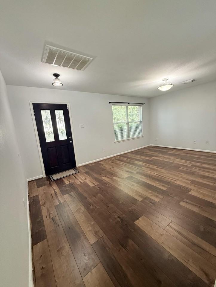 2219 Gable Hollow Ln - Photo 5 of 29