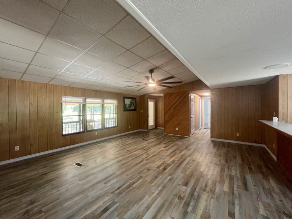 1038 Sandy Oaks Rd - Photo 6 of 24