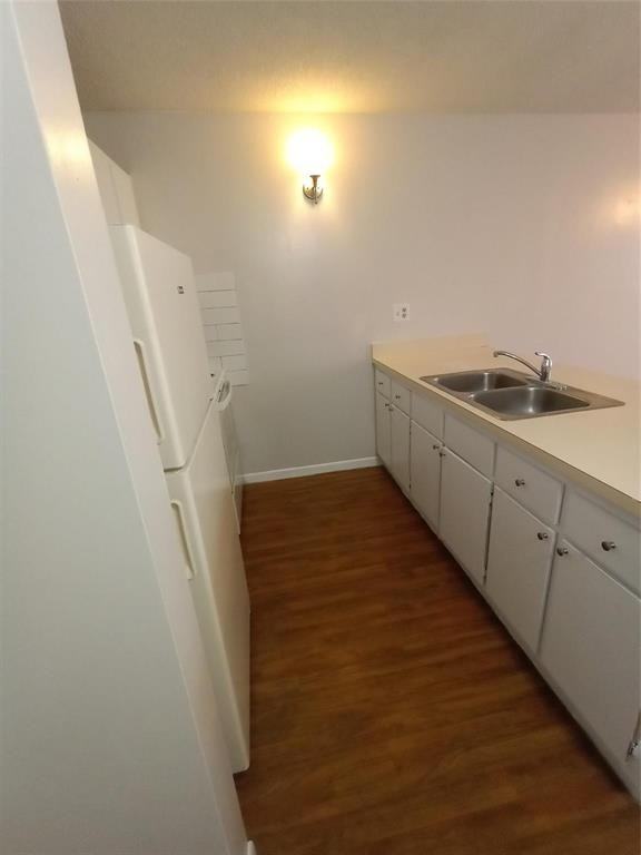 2771 Riverside Dr - Photo 6 of 21