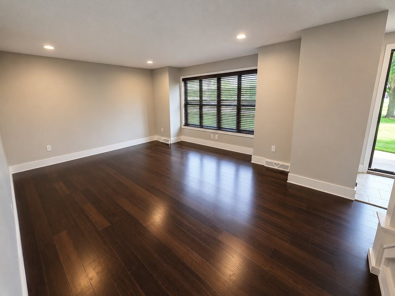25 Jessica Ln - Photo 4 of 16