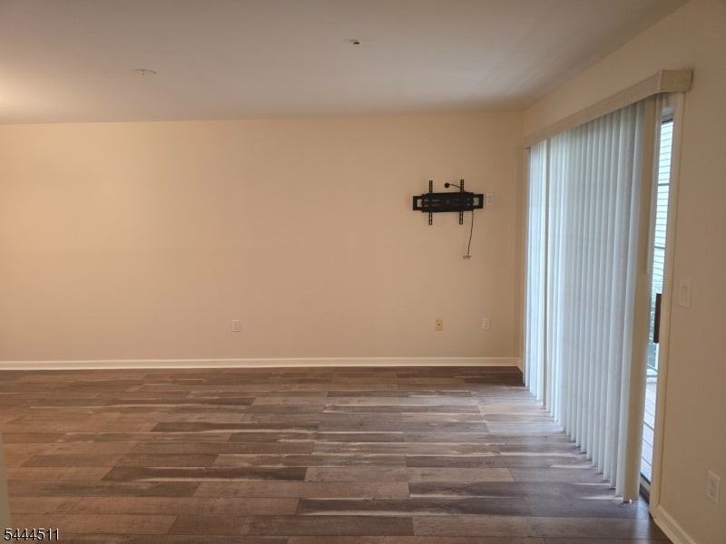 183 Potomac Dr - Photo 3 of 12