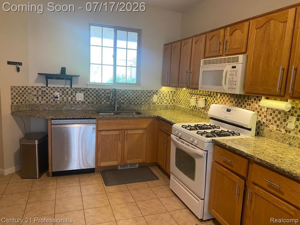 1083 Maya Court Court - Photo 5 of 21