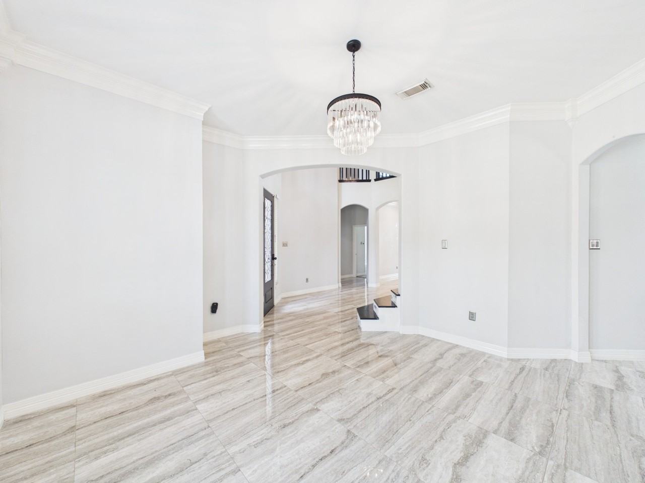 6206 Canyon Run Ct - Photo 5 of 44