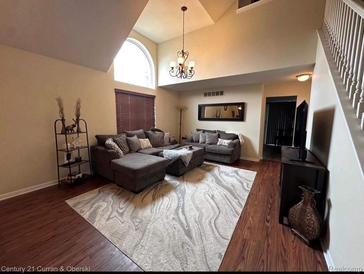 183 Legacy Park Cir - Photo 3 of 16