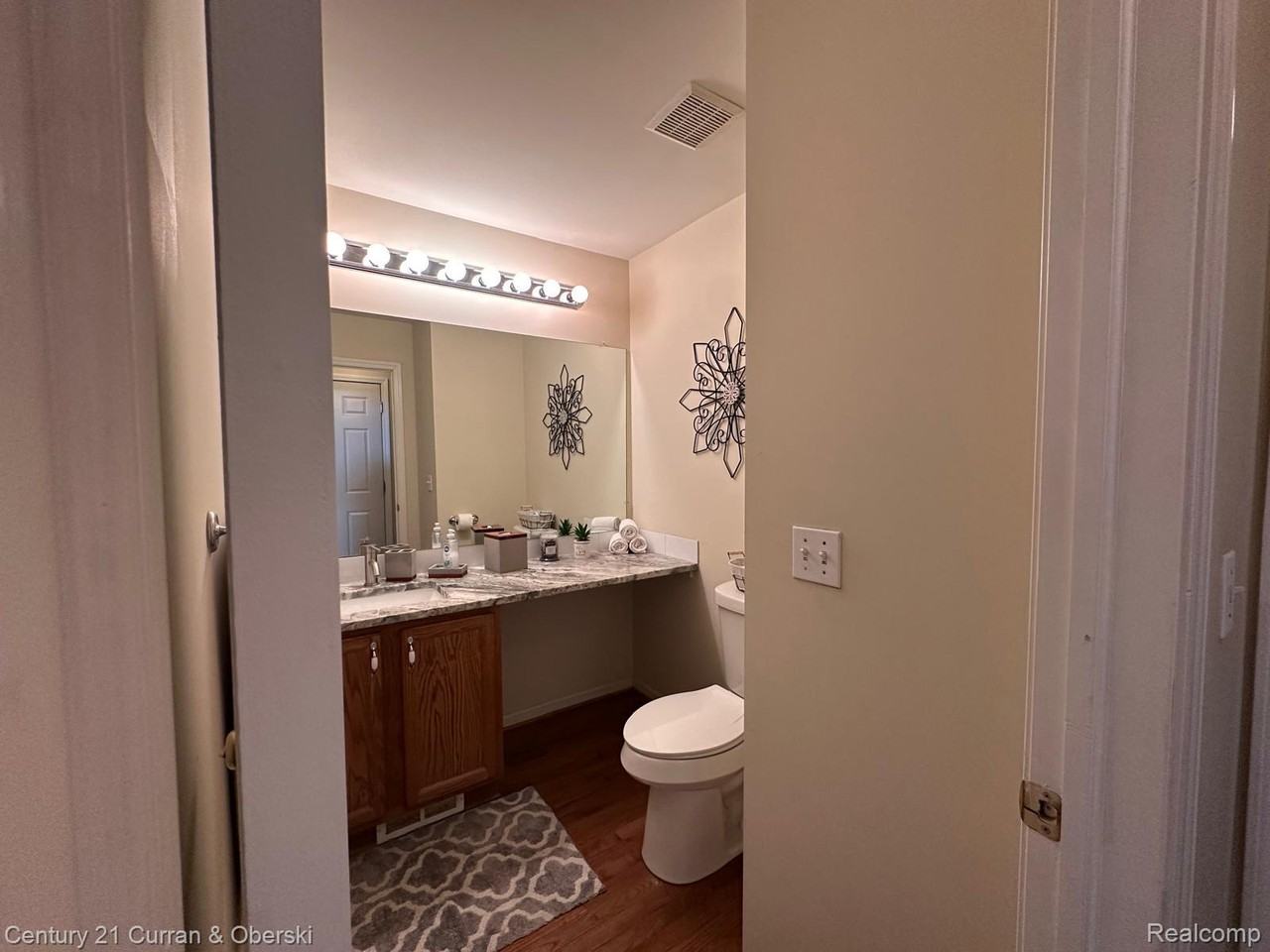 183 Legacy Park Cir - Photo 5 of 16
