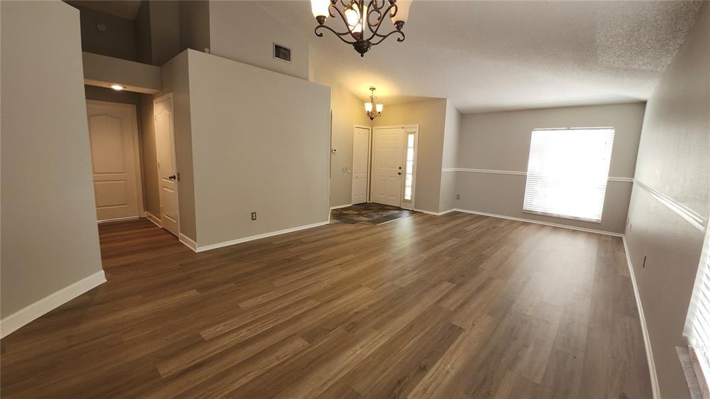 12507 Midpointe Dr - Photo 3 of 23