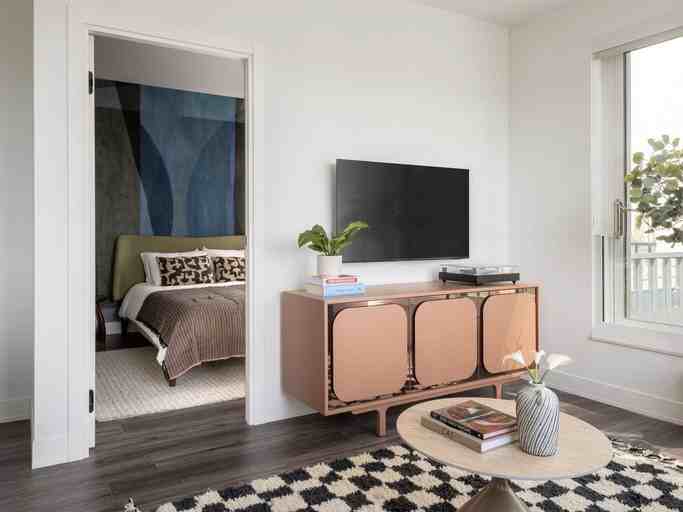 15 Assembly Lane - Photo 5 of 19