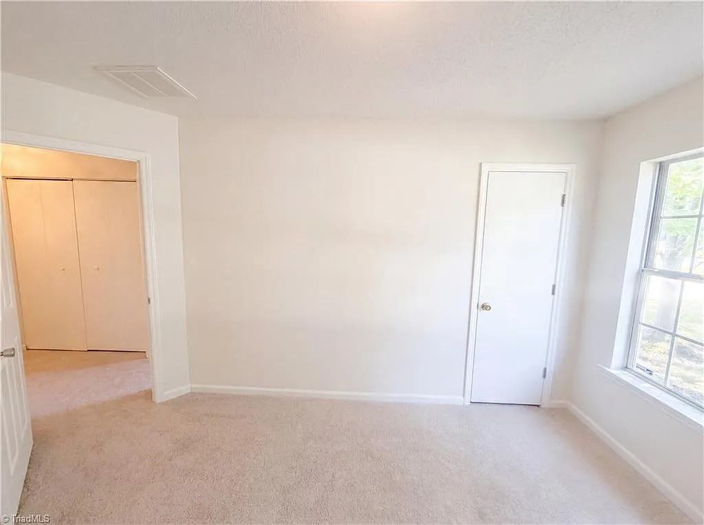 4234 Nestleway Court - Photo 7 of 11