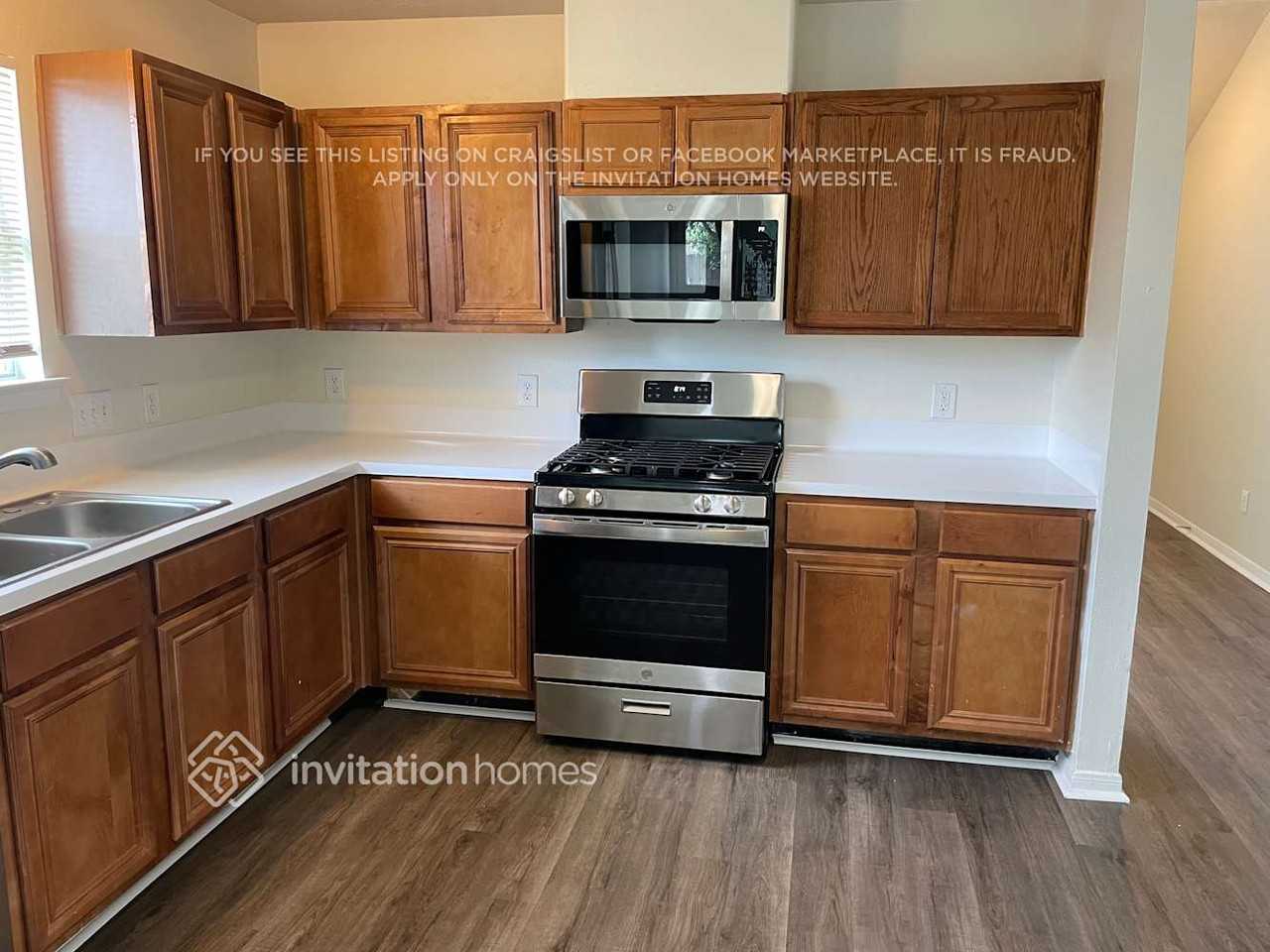 15911 Imperial Forest Ln - Photo 7 of 18