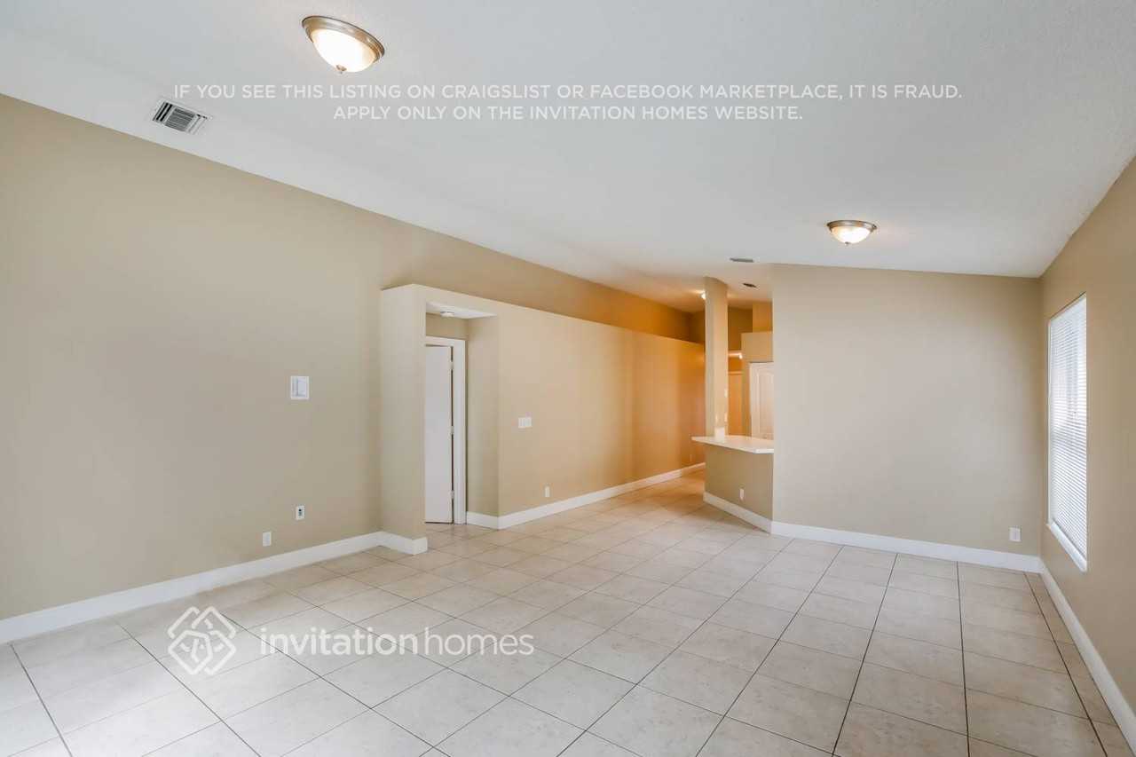 6249 Island Way - Photo 4 of 17