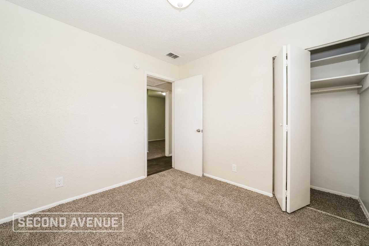 9561 Norfolk Blvd - Photo 6 of 25
