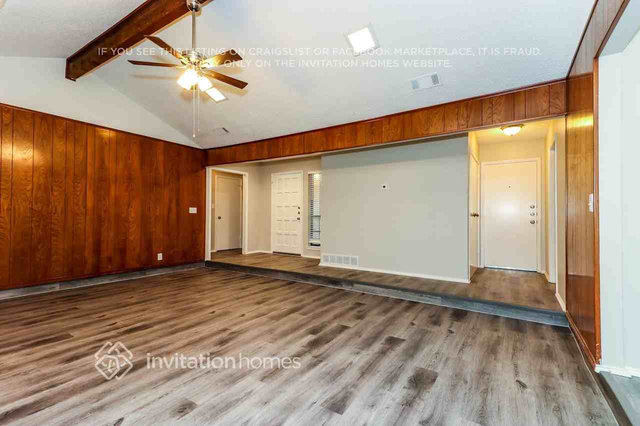 5411 Rimrock Ct - Photo 3 of 16
