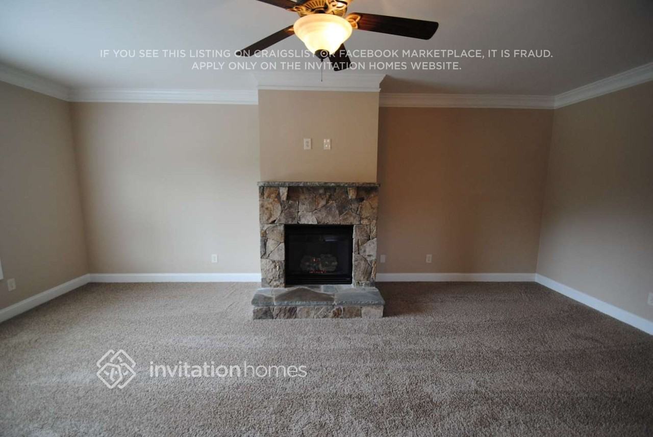 2793 Morgan Farm Ct - Photo 2 of 6