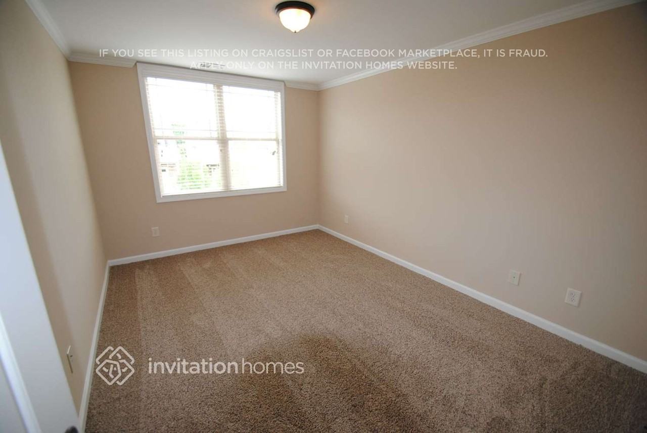 2793 Morgan Farm Ct - Photo 3 of 6