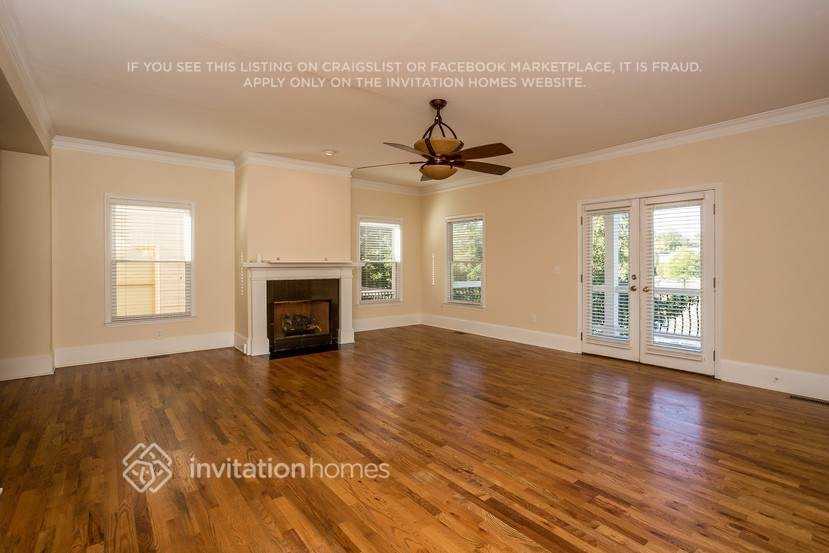 712 Connally St Se - Photo 3 of 22