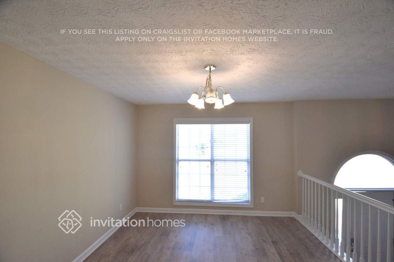 1661 Hampton Walk Dr - Photo 4 of 12