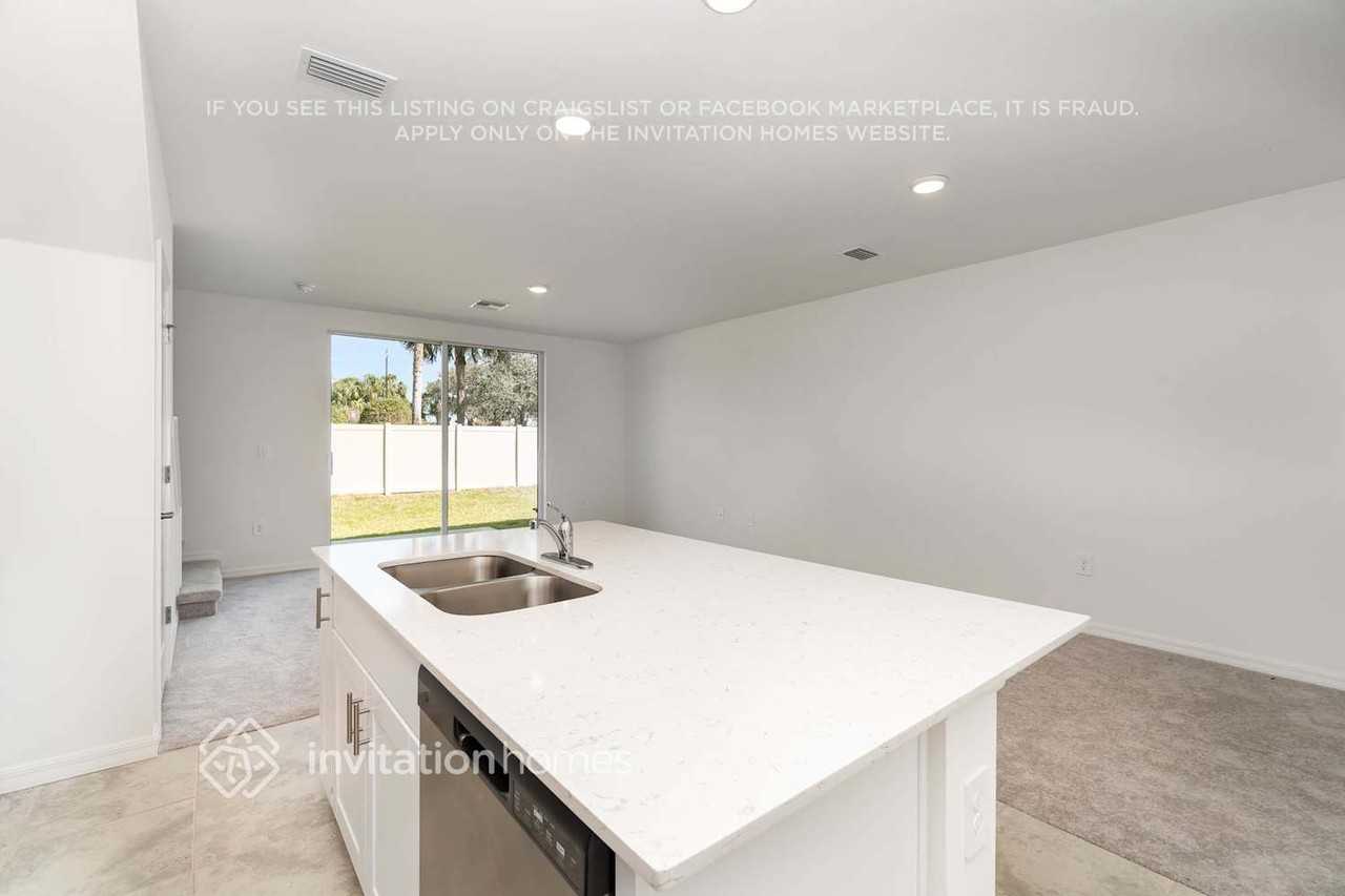9362 Cadence Ct - Photo 7 of 27
