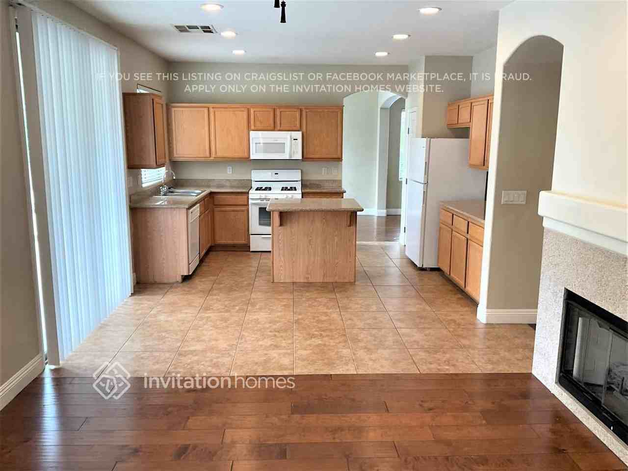 5308 Rizari Ct - Photo 4 of 17