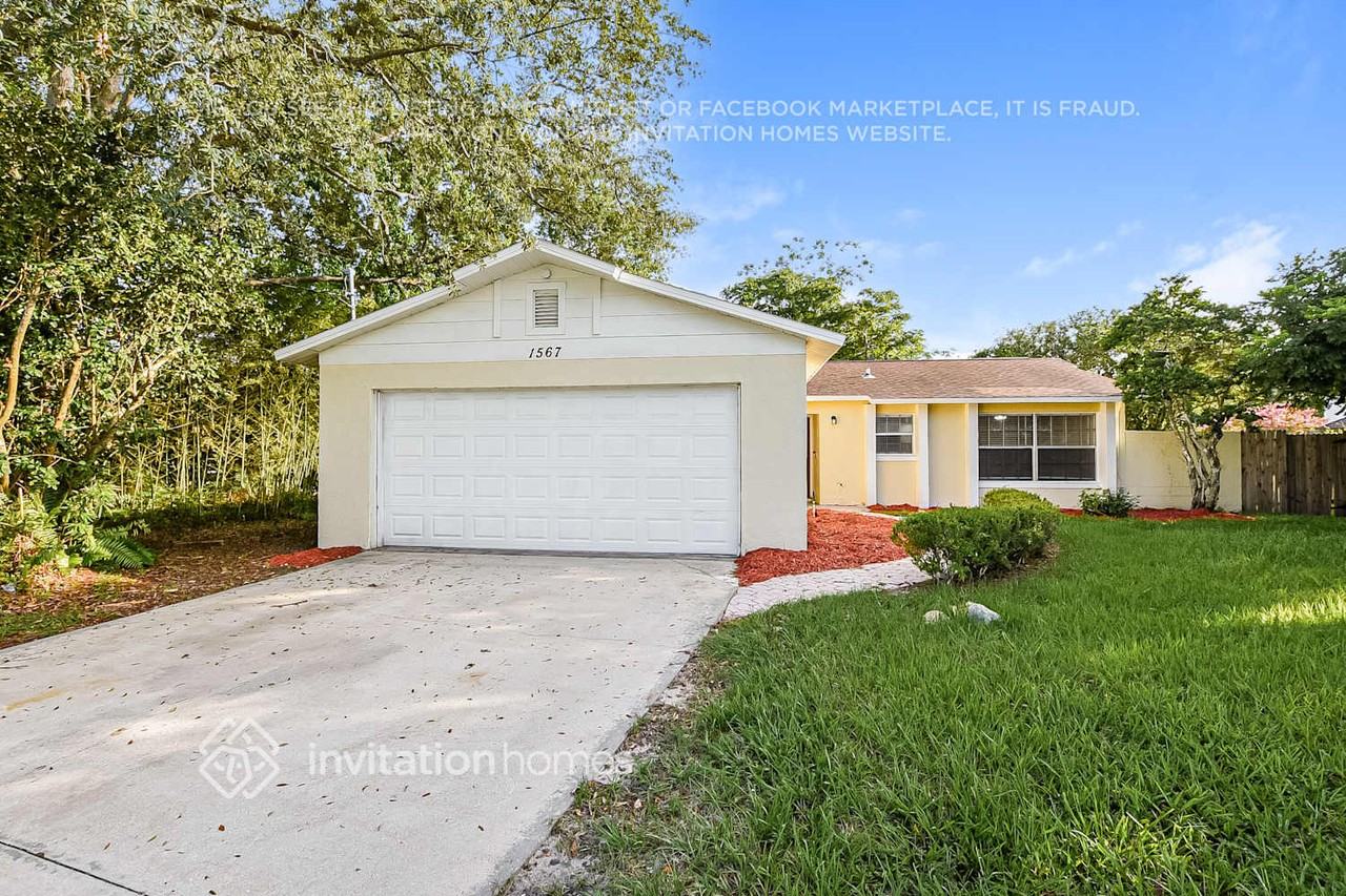 1567 Naples Cir