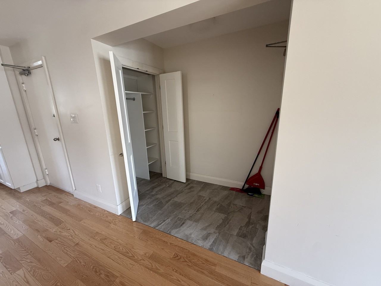 371 Churchill Avenue North - Photo 3 of 12