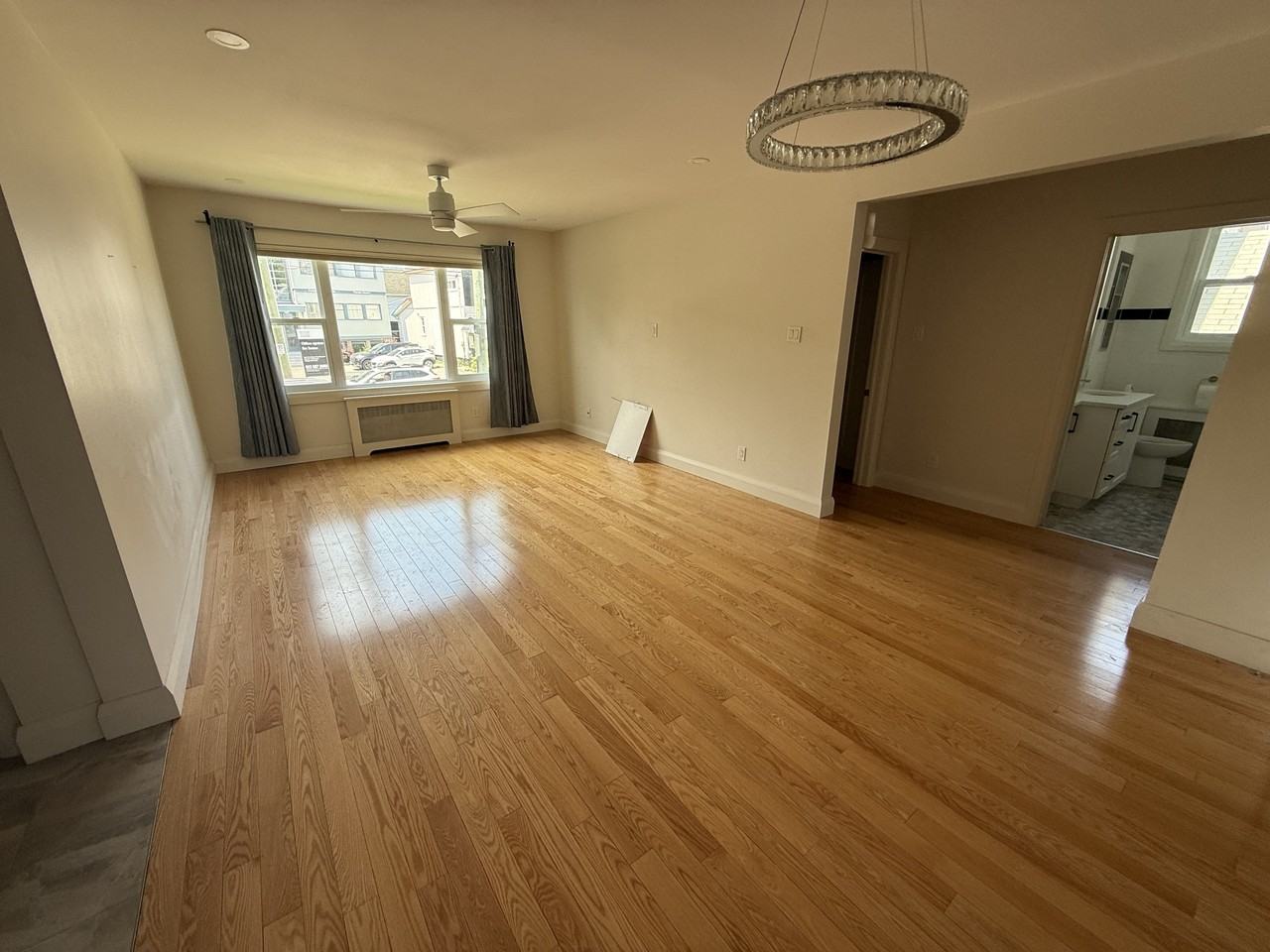 371 Churchill Avenue North - Photo 5 of 12