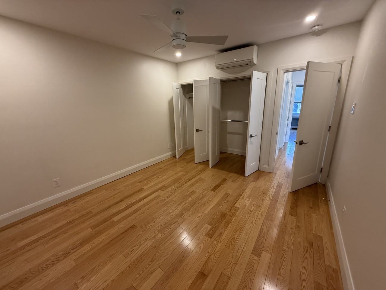 371 Churchill Avenue North - Photo 6 of 12