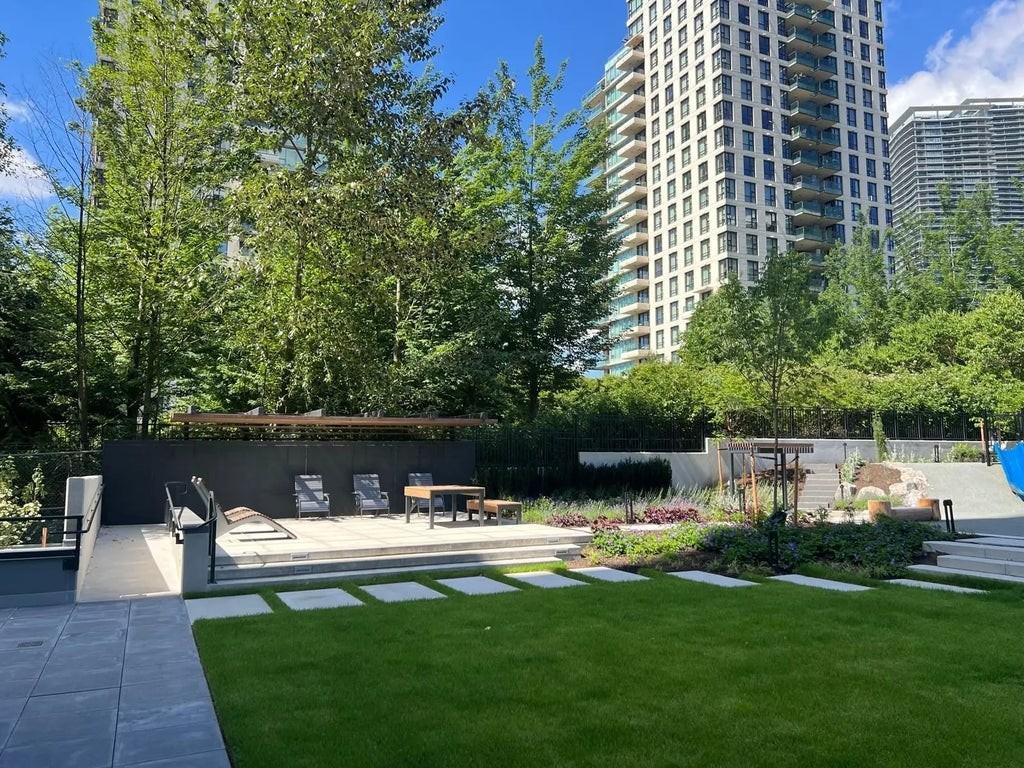The Slate - Photo 5 of 10