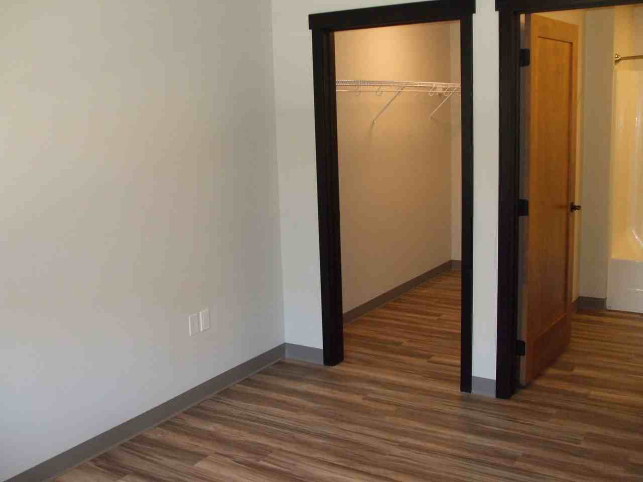 Palouse Prairie Apts - Photo 7 of 16