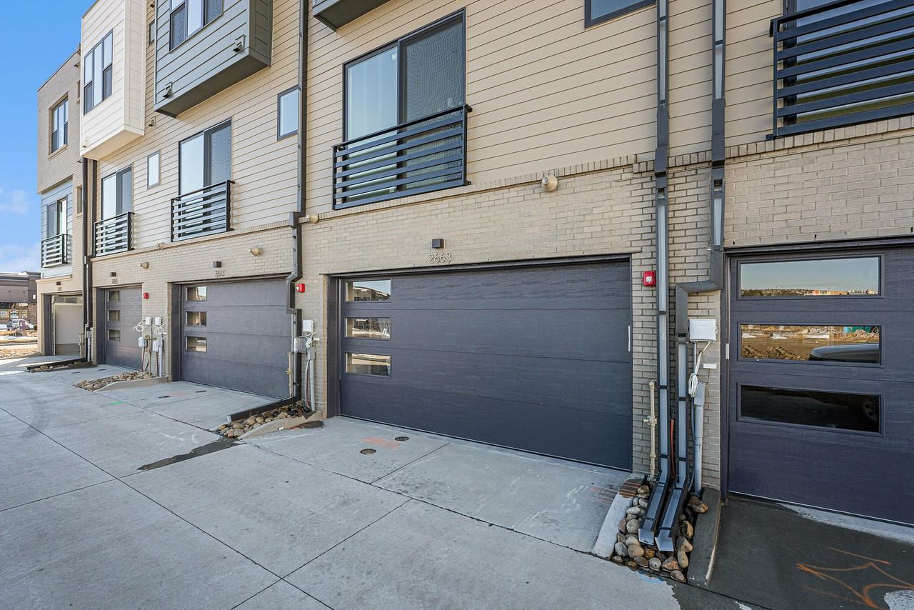2663 Nicholas Way - Photo 2 of 41