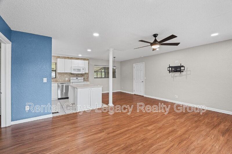 3872 Marianna Rd - Photo 3 of 43