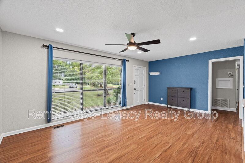 3872 Marianna Rd - Photo 6 of 43