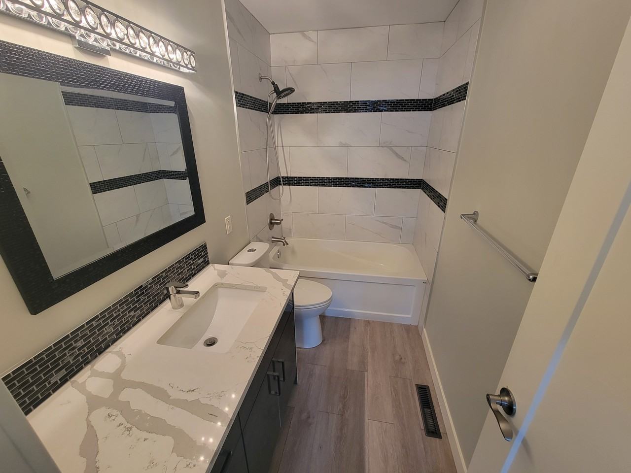 8510 152 Street NW - MAIN - Photo 7 of 14