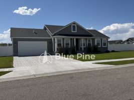 featured image of 4331 N Catalina Ave
