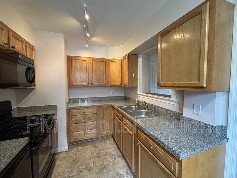 10302 Duvawn Pl - Photo 6 of 29