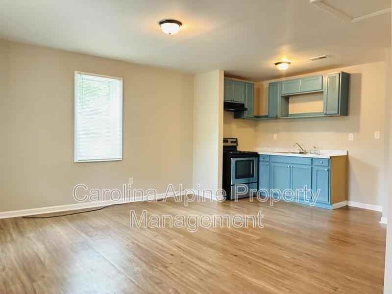 407 Gardner St - Photo 4 of 23