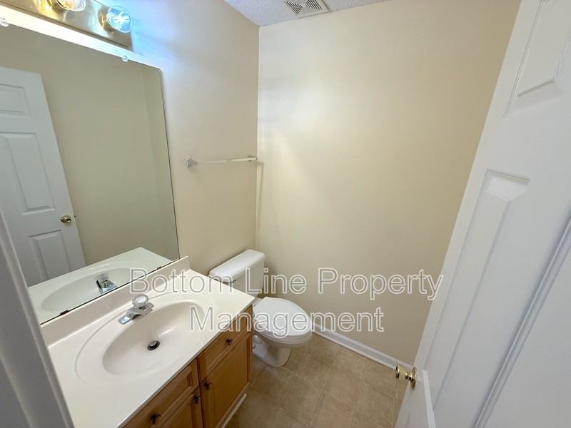 9419 Elizabeth Townes Ln - Photo 6 of 23