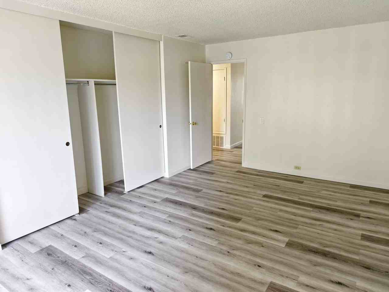 Governors Square Apartments - Photo 7 of 50